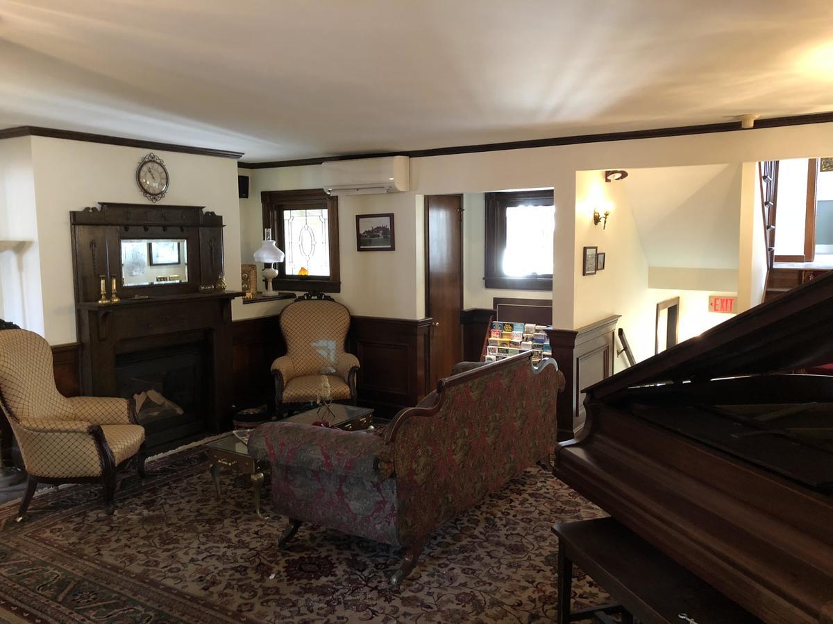 Ivy Manor Inn Village Center Bar Harbor Exterior photo