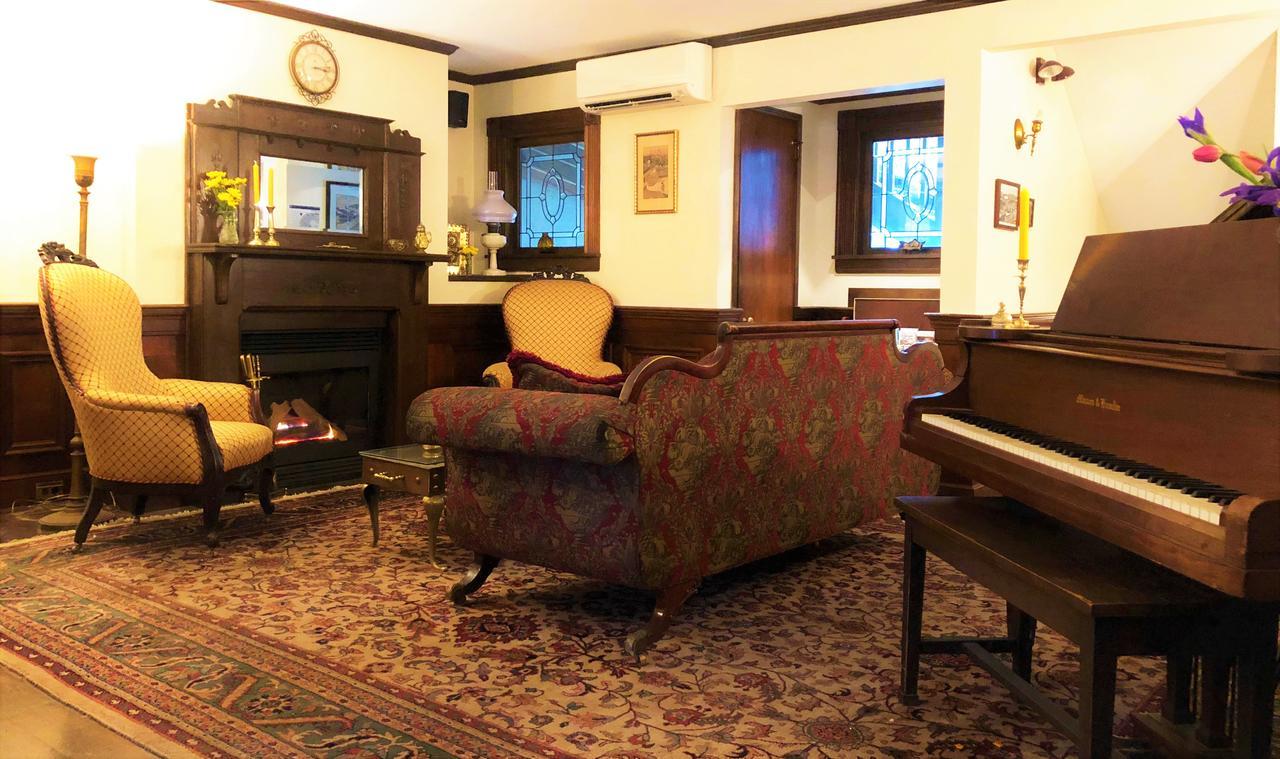 Ivy Manor Inn Village Center Bar Harbor Exterior photo